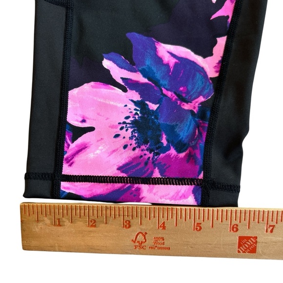 NWT 3XL Lularoe Rise Fearless High Waist, Capri Length, Workout Fitness Legging. - Picture 9 of 9